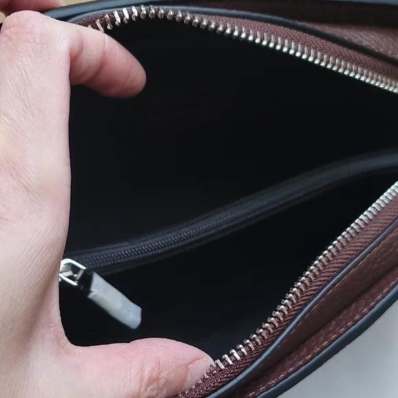 The Horse Dark Brown Leather Shoulder Bag - Picture 12 of 14